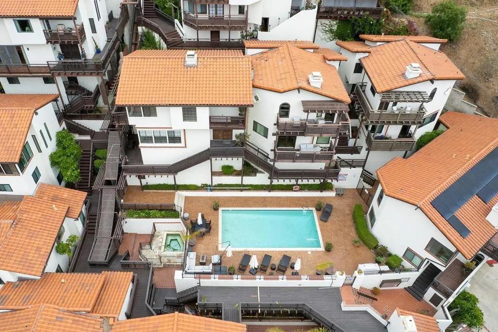 https://cdn.realtyfeed.com/cdn/127/306521377/518dba1a62fb06d6449f20cf66586180.webp