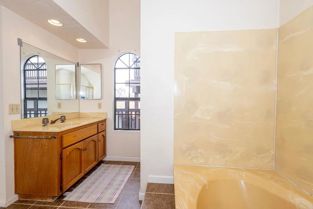 https://cdn.realtyfeed.com/cdn/127/306521377/810da675395b12d4e6c160af1b274862.webp