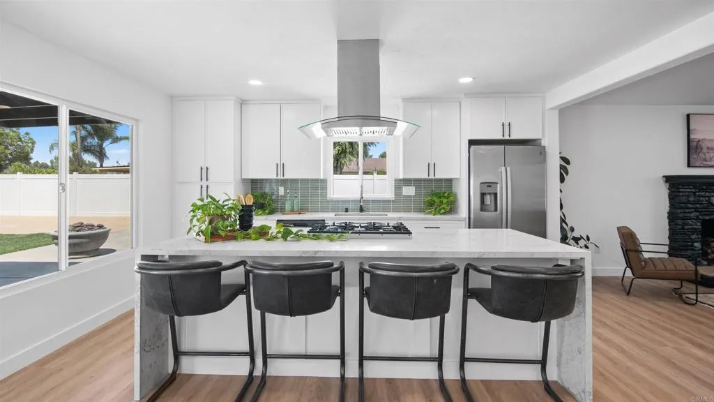 https://cdn.realtyfeed.com/cdn/127/306521384/2444e4b4b7ea83d3b5a74999be0f5026.webp