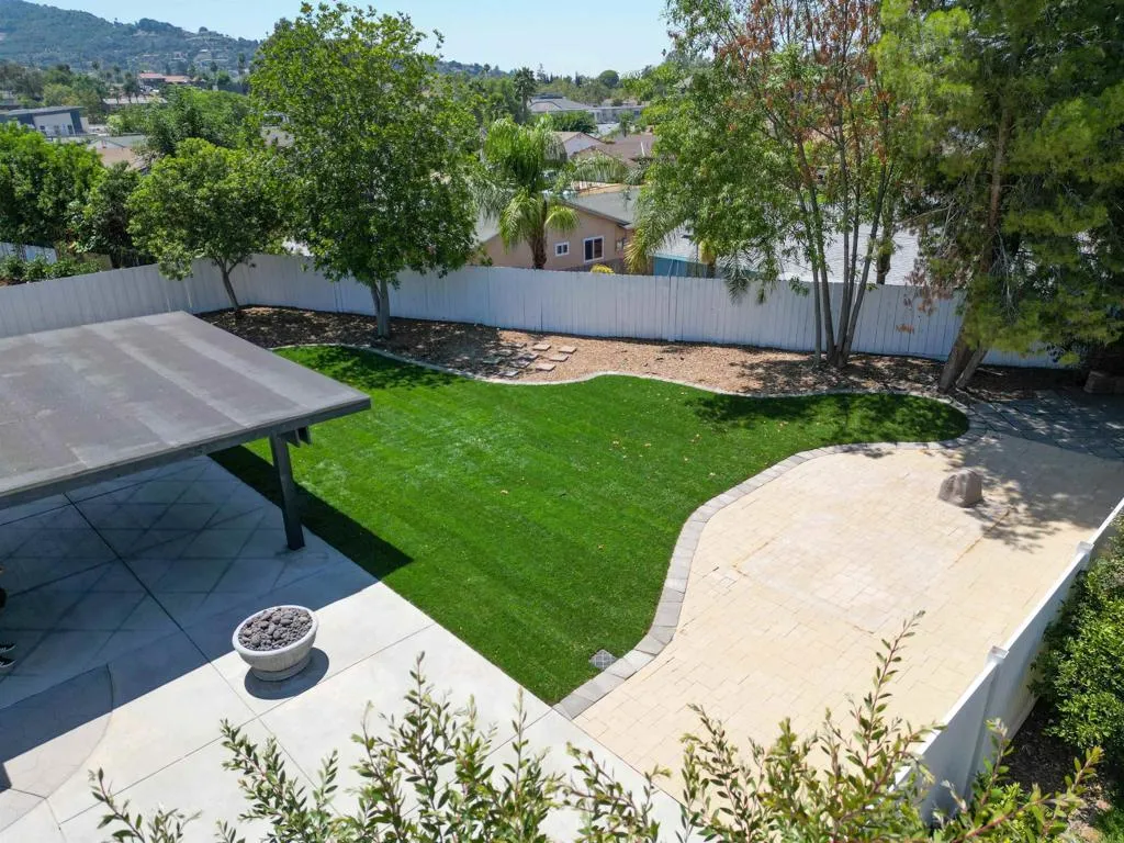https://cdn.realtyfeed.com/cdn/127/306521384/34de8c8361cde81285a1650774f567c0.webp