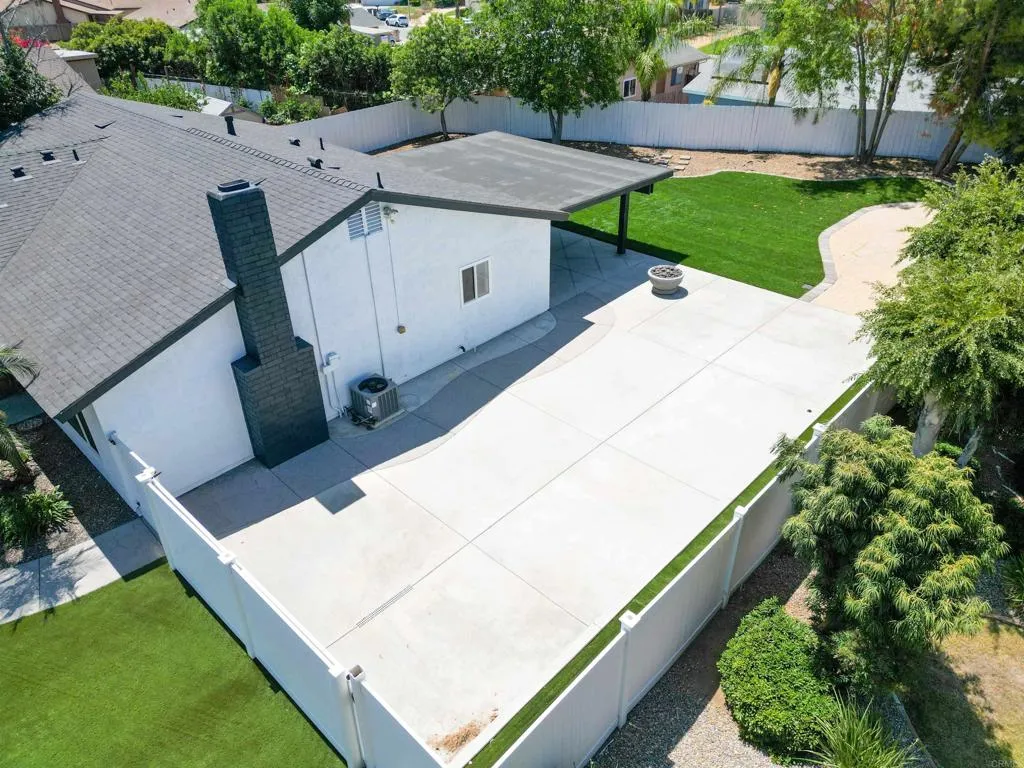 https://cdn.realtyfeed.com/cdn/127/306521384/36b84b6e050d396f5646092cdc68f693.webp