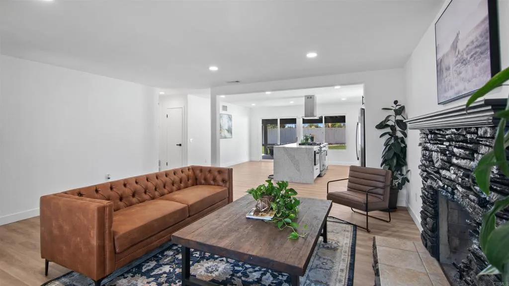 https://cdn.realtyfeed.com/cdn/127/306521384/82412fbacae9d5017772510d809ede37.webp