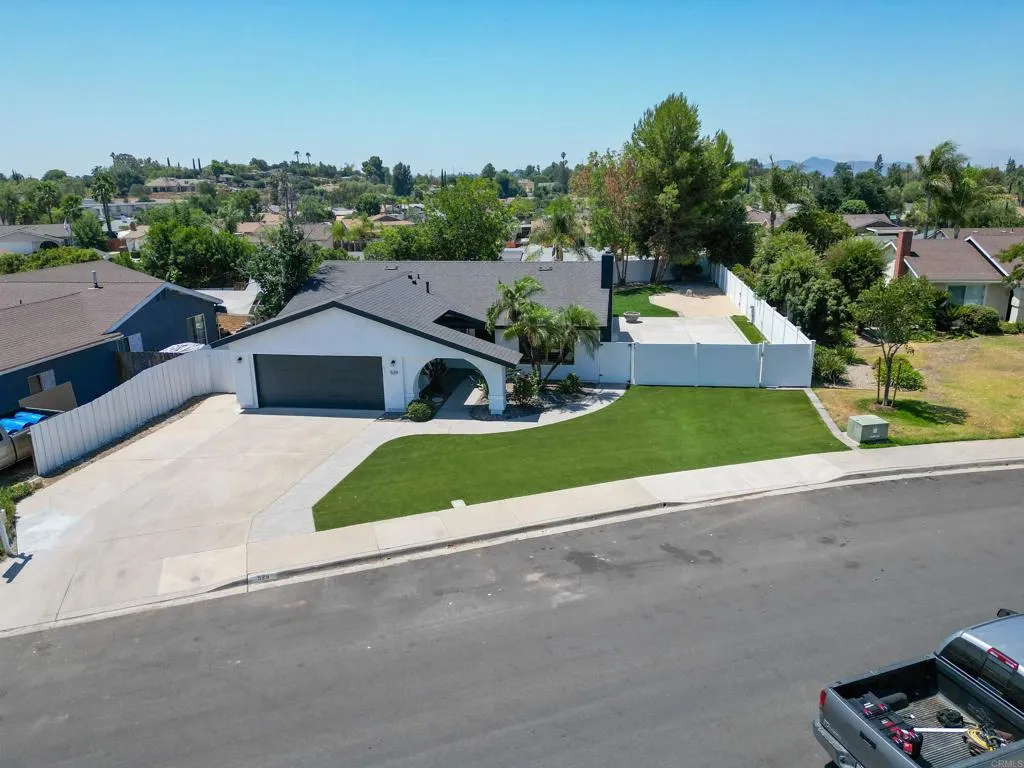 https://cdn.realtyfeed.com/cdn/127/306521384/f6b655dcc356e7459627914089b44024.webp