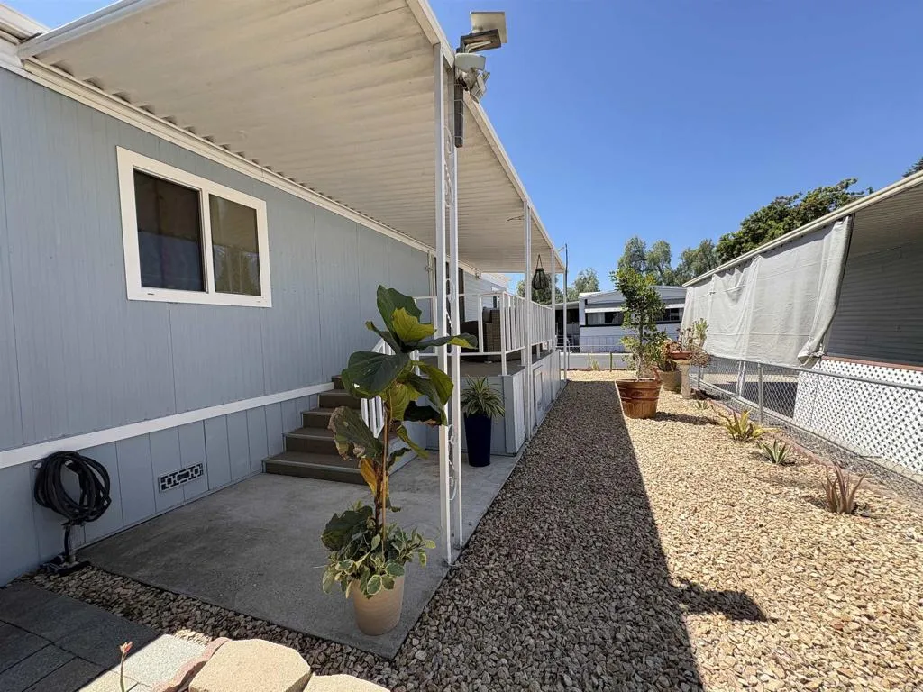 https://cdn.realtyfeed.com/cdn/127/306521402/3e0960279b1f13d4484fc980d2c49f0a.webp