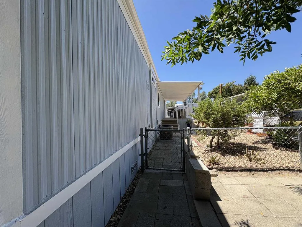 https://cdn.realtyfeed.com/cdn/127/306521402/70127a85a2f324ba6e3172d9ade109ad.webp