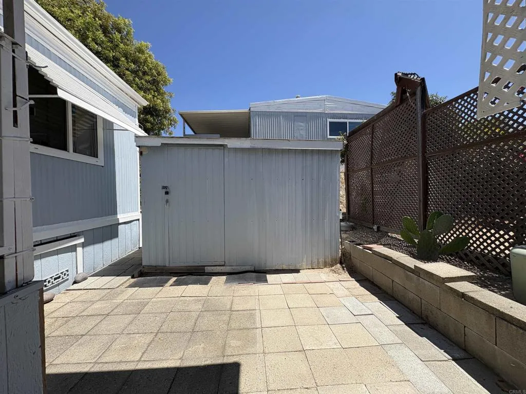 https://cdn.realtyfeed.com/cdn/127/306521402/e6b58419f186a5f867a00f68590ffa92.webp