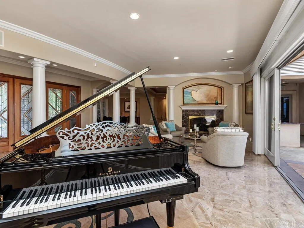 https://cdn.realtyfeed.com/cdn/127/306521411/1bf72997f64323ae4b4fcd076b7c4ebb.webp