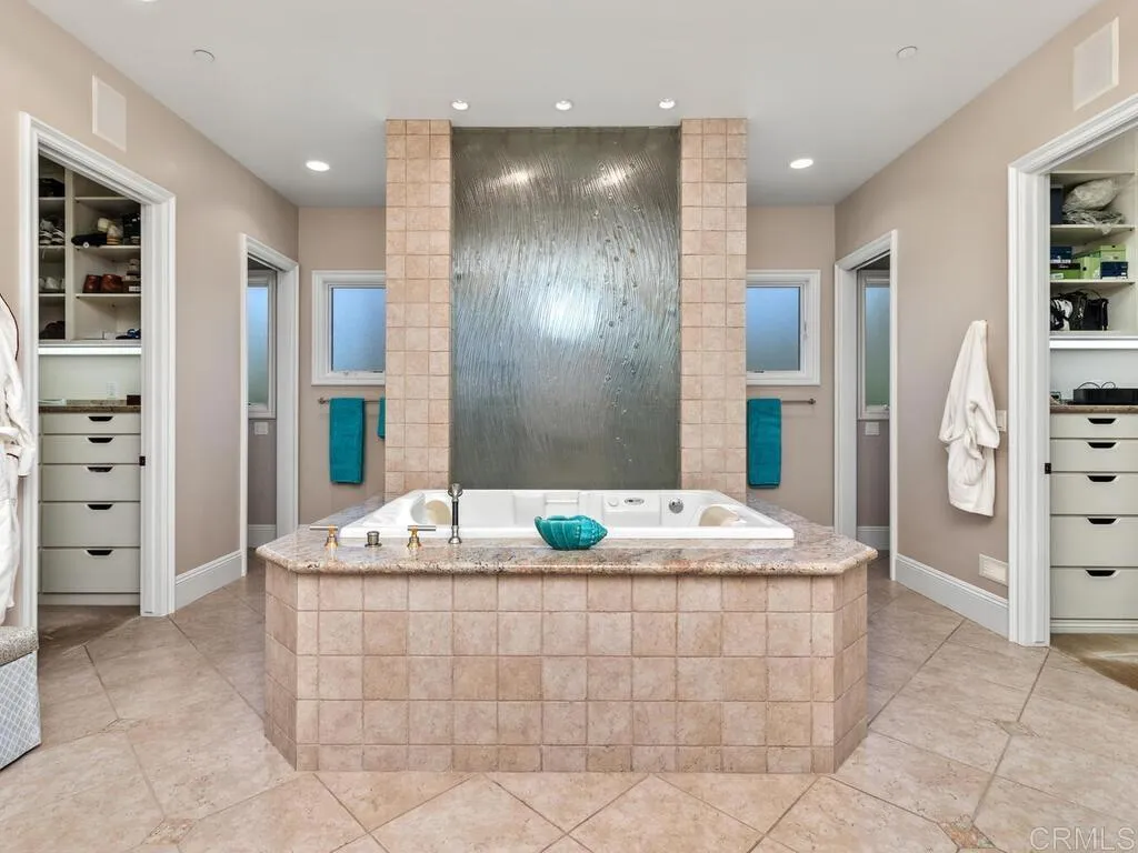 https://cdn.realtyfeed.com/cdn/127/306521411/1f2a0ad0dc1960f27819e7ddd3a3fe3d.webp