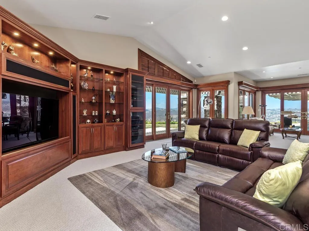 https://cdn.realtyfeed.com/cdn/127/306521411/9882a0cfd3e5e53dc78d4b3f2bef2dd5.webp