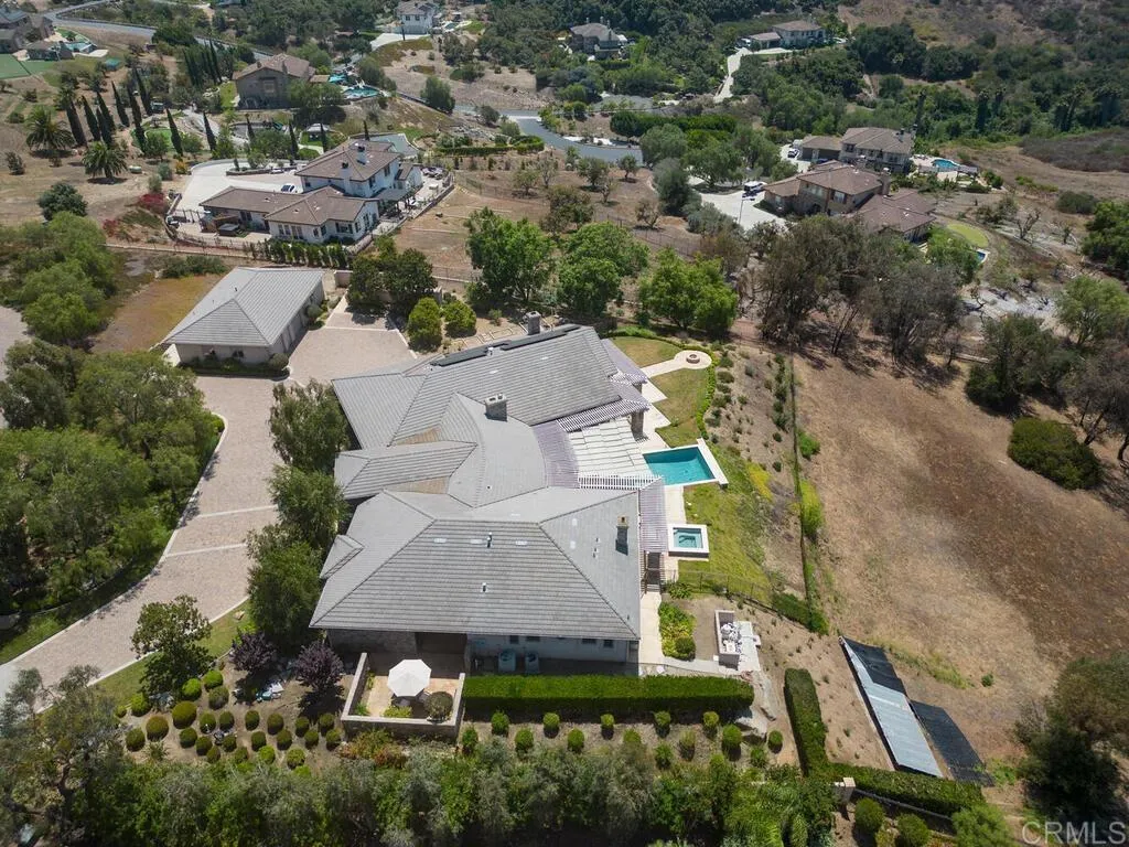 https://cdn.realtyfeed.com/cdn/127/306521411/c4d9d9ae9f8cc67ccf795fb971f2b630.webp