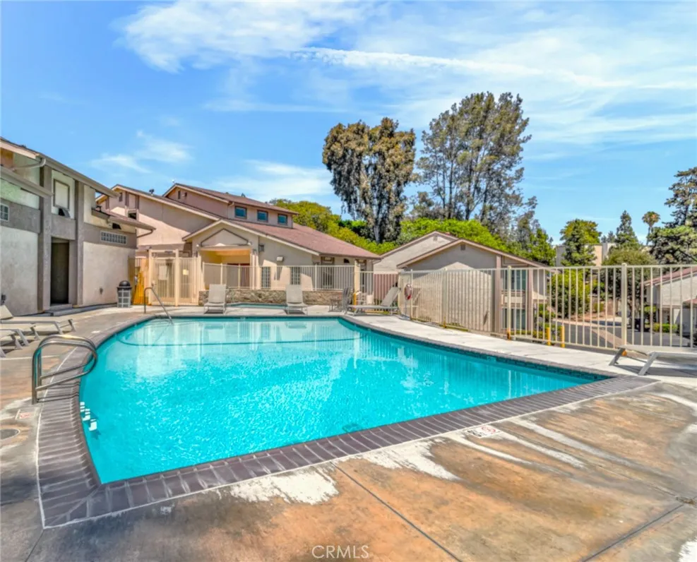 https://cdn.realtyfeed.com/cdn/127/306521425/087a77e854ace99ca4cffd6989247afd.webp