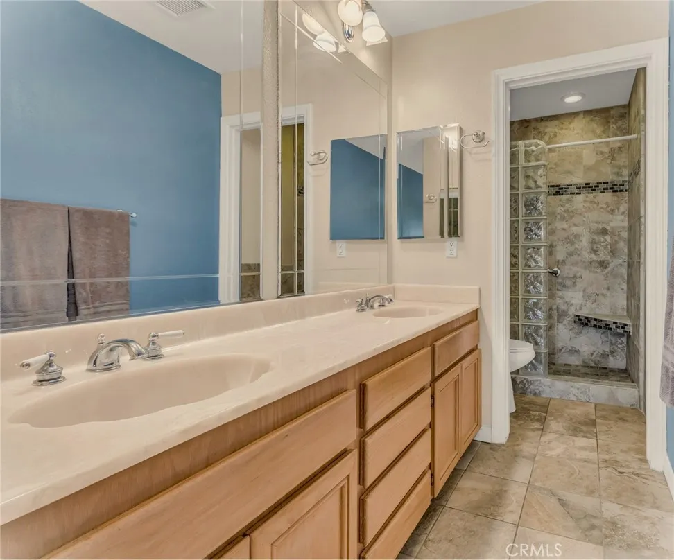https://cdn.realtyfeed.com/cdn/127/306521425/cfbcd3ca9cc78cb6a5321adfde7f8320.webp