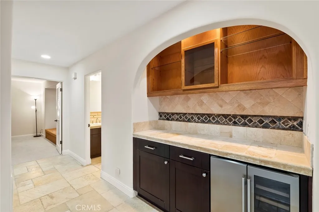 https://cdn.realtyfeed.com/cdn/127/306521482/008e90ff0e2268e0a7943c51115e3664.webp