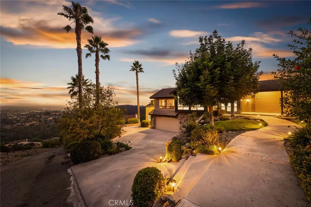 https://cdn.realtyfeed.com/cdn/127/306521482/1ee2279cd5b9bb039d18765262a1592d.webp