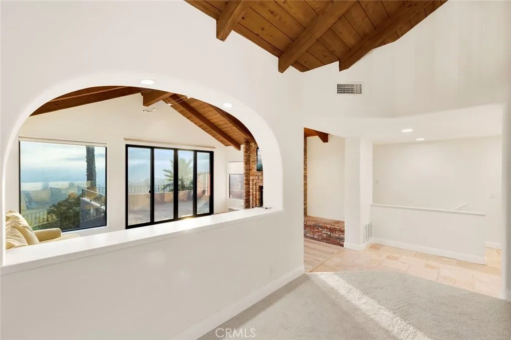 https://cdn.realtyfeed.com/cdn/127/306521482/634f4ca217d66b939aab88e07c61951e.webp