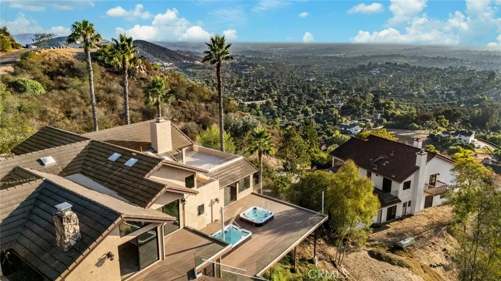 https://cdn.realtyfeed.com/cdn/127/306521482/a086f282696fc957c93cf955bac29c63.webp