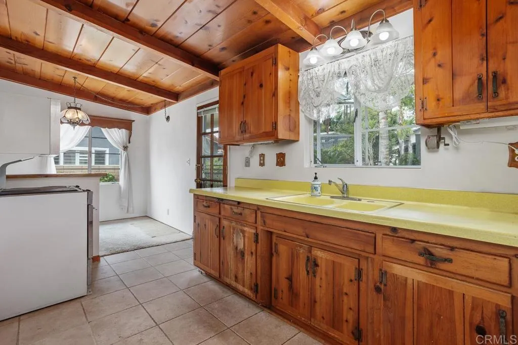 https://cdn.realtyfeed.com/cdn/127/306521534/c1d42a90a573ffdc75a1d208d07a7b69.webp