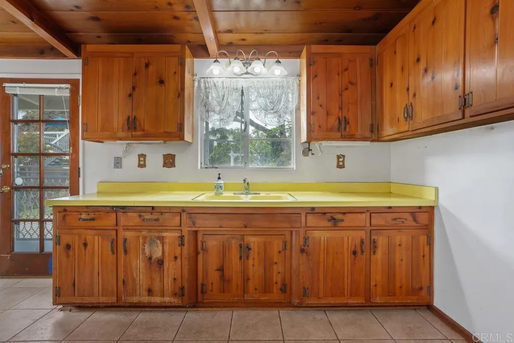 https://cdn.realtyfeed.com/cdn/127/306521534/ee45712c498425122ceb8417b2306aca.webp