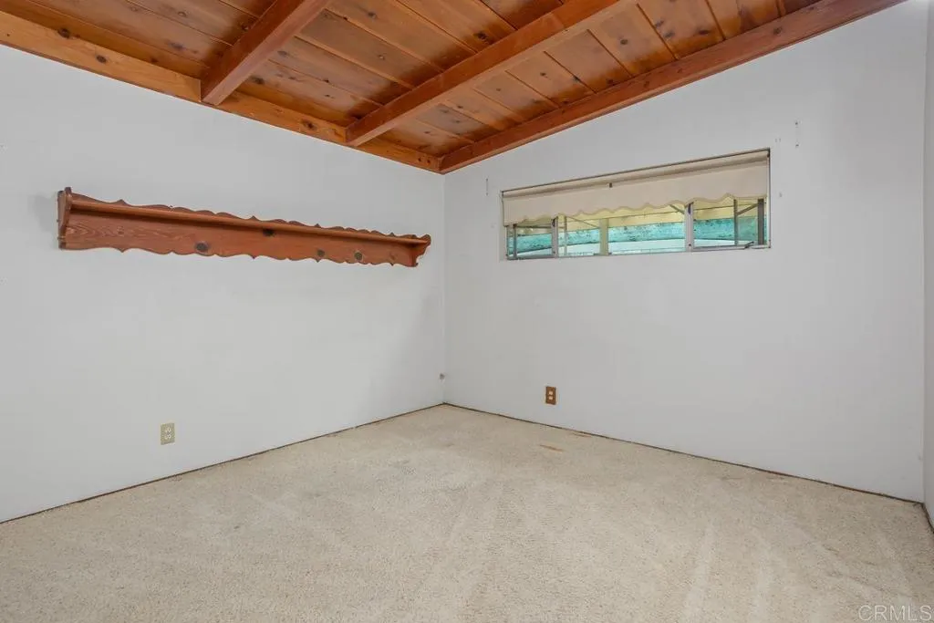 https://cdn.realtyfeed.com/cdn/127/306521534/fdf2b573fbcd1739eb05da2d8825a633.webp