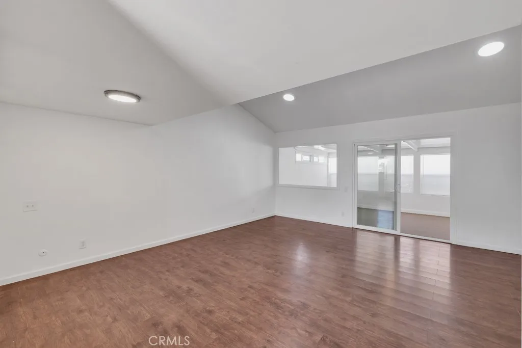 https://cdn.realtyfeed.com/cdn/127/306521543/381d019677e02881e4678267785019bc.webp