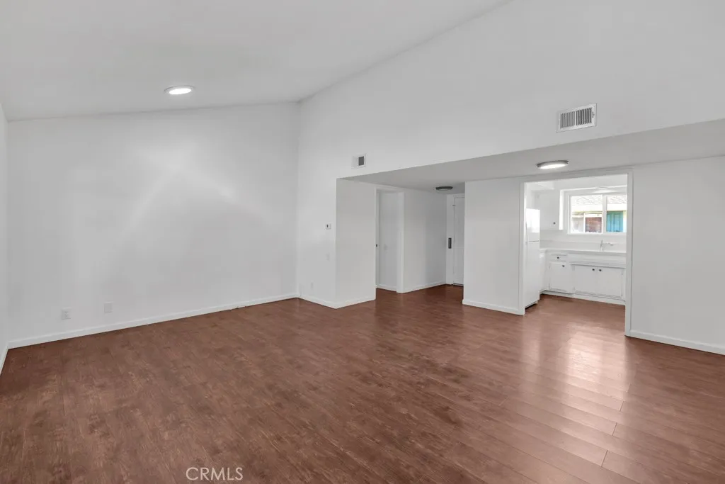 https://cdn.realtyfeed.com/cdn/127/306521543/9d95319c7a7e55c74b2ac53460d4126b.webp