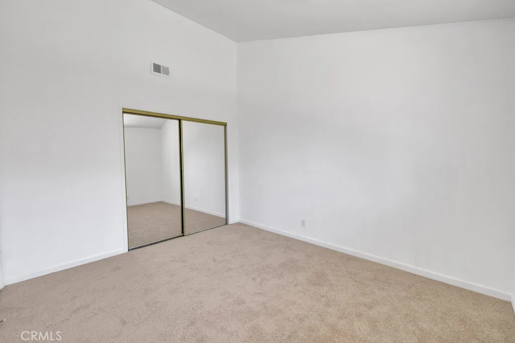 https://cdn.realtyfeed.com/cdn/127/306521543/9fad964546e48806170db891fe9f054a.webp