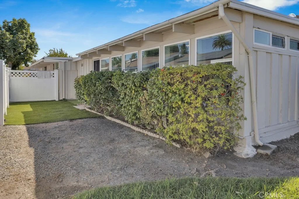 https://cdn.realtyfeed.com/cdn/127/306521543/abd9d4ebaf502d5cbeb61f957408790d.webp