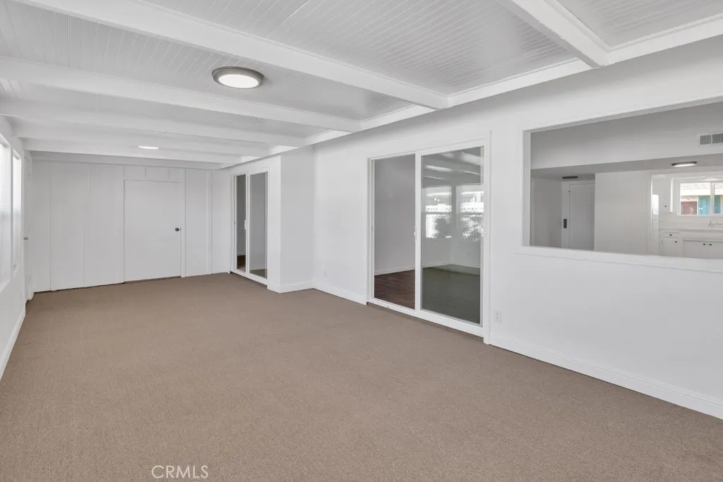 https://cdn.realtyfeed.com/cdn/127/306521543/fbd7d5d684f77cf8dd6ea48a18352138.webp