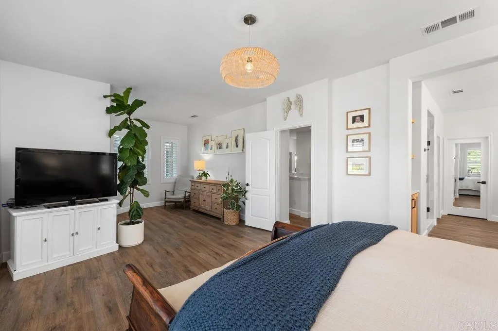 https://cdn.realtyfeed.com/cdn/127/306521549/1c039c9f981f3f38f59725e7dc89b099.webp