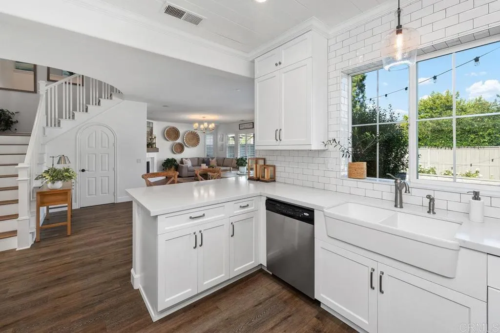 https://cdn.realtyfeed.com/cdn/127/306521549/9d3d8929a897746b3a8da034e37d846d.webp