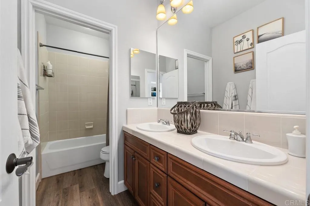 https://cdn.realtyfeed.com/cdn/127/306521549/cca44e2e682e191c4cb29690b039673c.webp