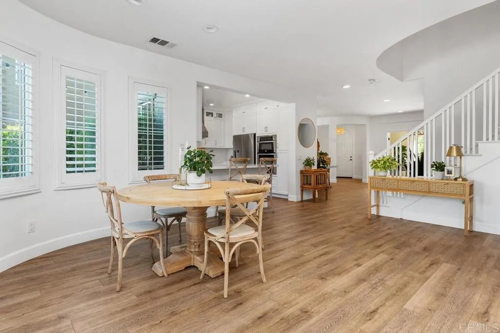 https://cdn.realtyfeed.com/cdn/127/306521549/e1d933ec68617f7608c37b1befa01718.webp