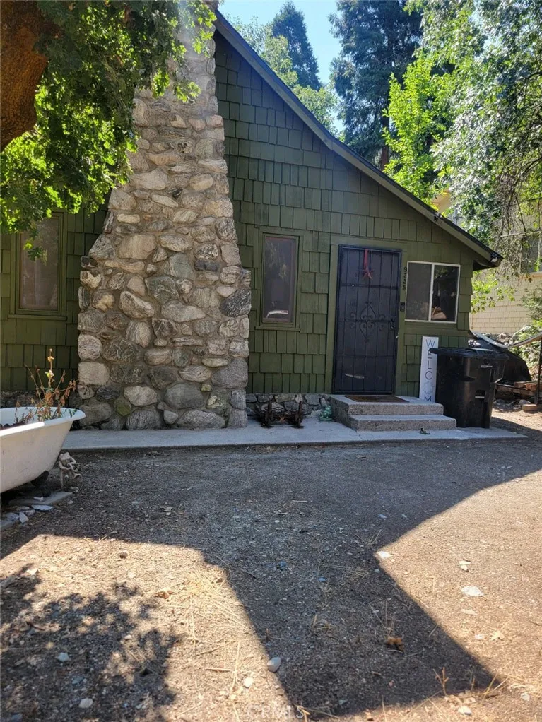 9355 Canyon Drive, Forest Falls, CA 92339