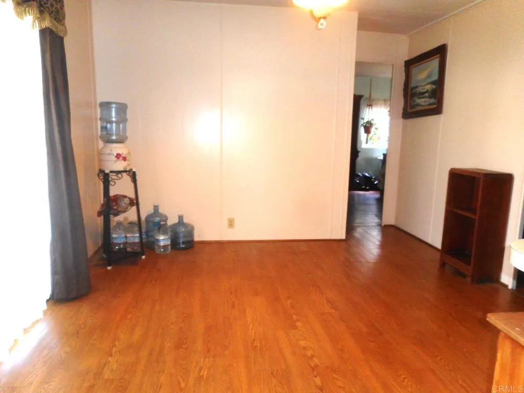 https://cdn.realtyfeed.com/cdn/127/306521587/521d7a9c05b7fa12457d43ff33a064e8.webp