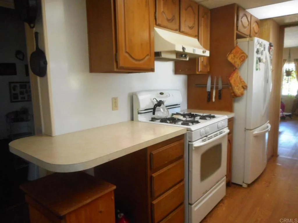 https://cdn.realtyfeed.com/cdn/127/306521587/8248ddd85afb4fbb38237747289f8f3a.webp