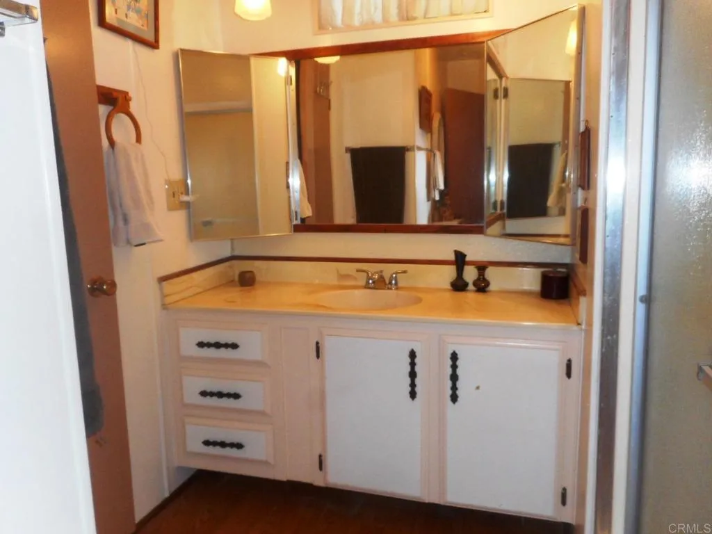 https://cdn.realtyfeed.com/cdn/127/306521587/84bc4ce1920a5d652b432f783cf6210a.webp