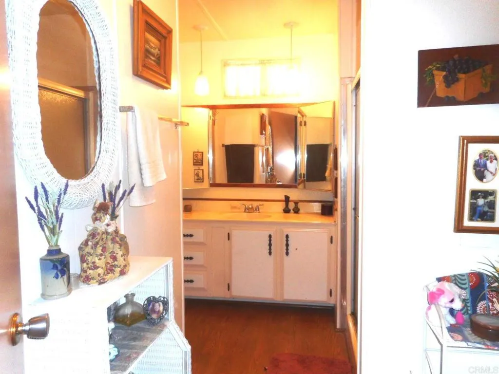 https://cdn.realtyfeed.com/cdn/127/306521587/8509f9ecd07ded99951b438da67e4368.webp