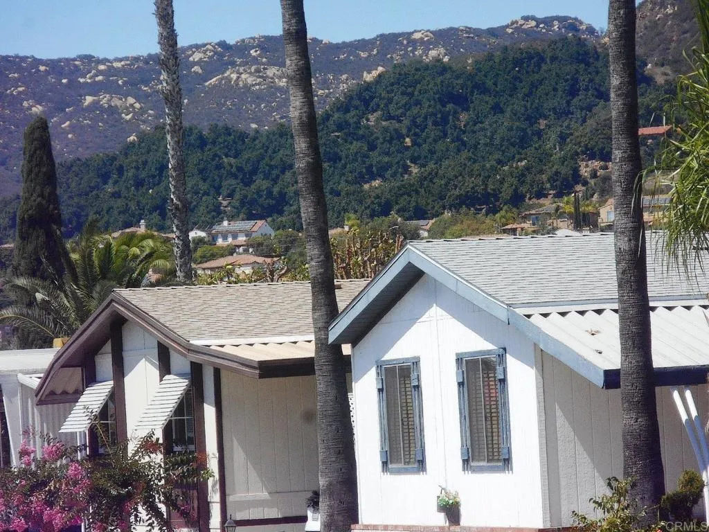 https://cdn.realtyfeed.com/cdn/127/306521587/b94920231c0ae827b02a6b271442b958.webp