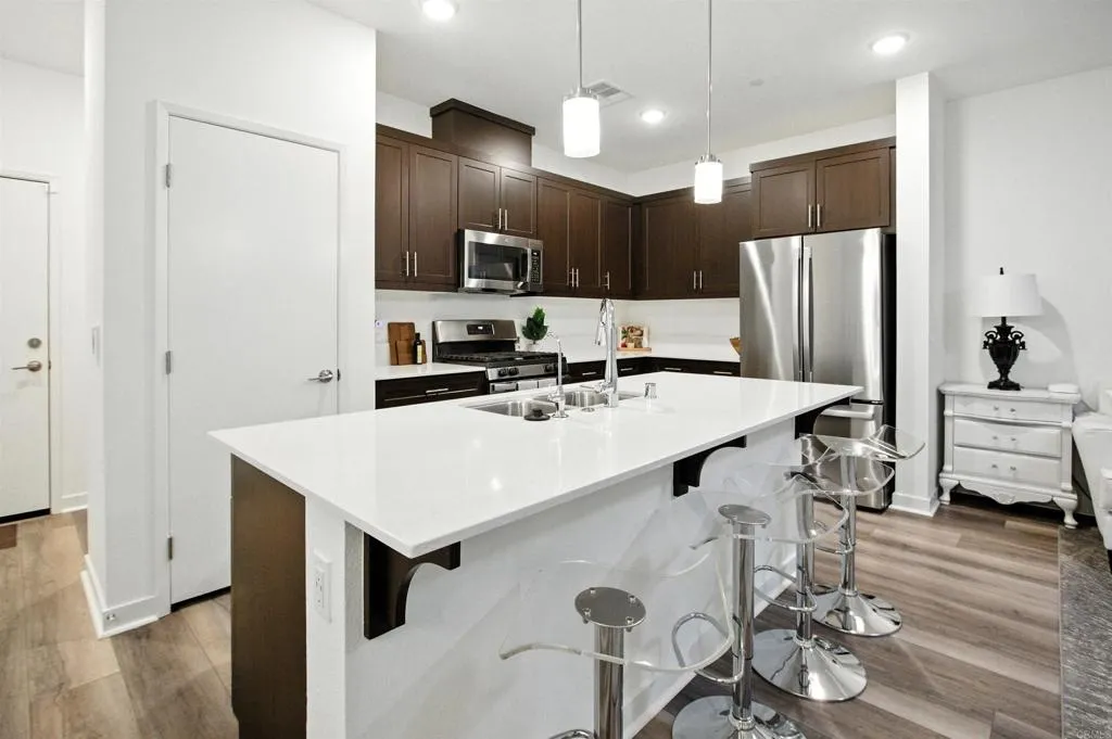 Photo #2: PTP2506302 Listing 