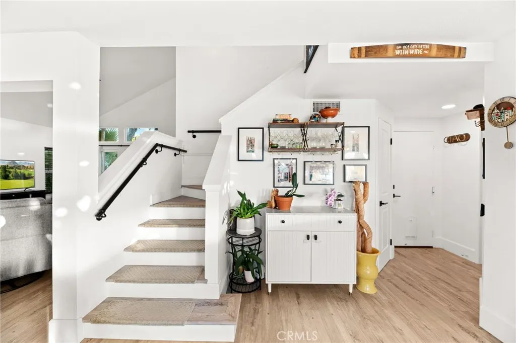 https://cdn.realtyfeed.com/cdn/127/306521627/2d34af4151a84cb6dfe5c8941e13954c.webp