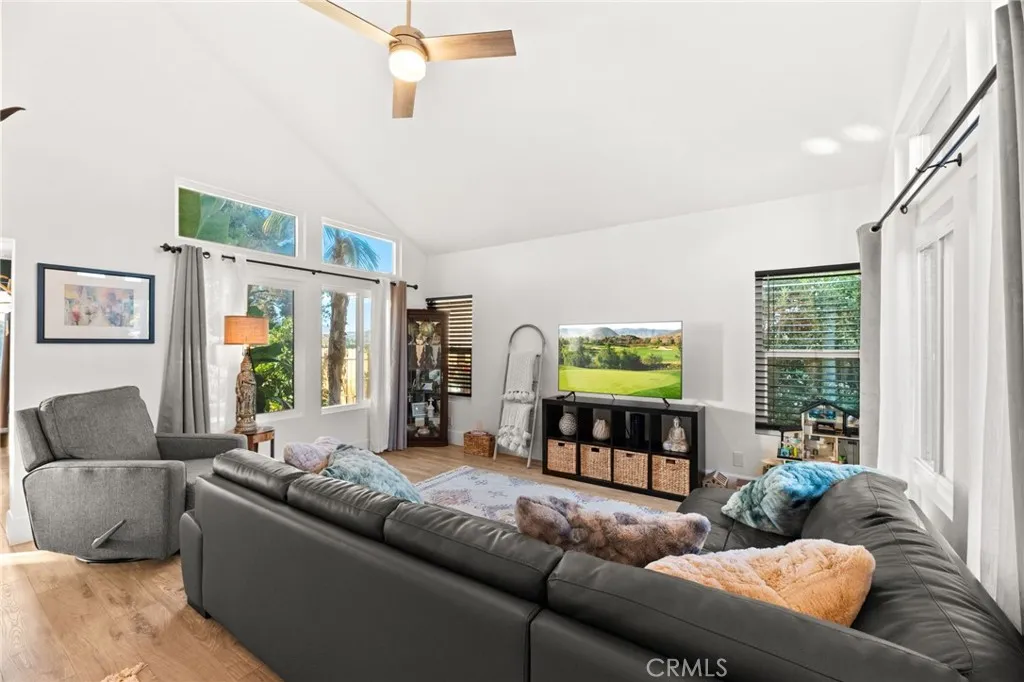 https://cdn.realtyfeed.com/cdn/127/306521627/d095adebb0c1db5a6df27ae8489ac59e.webp