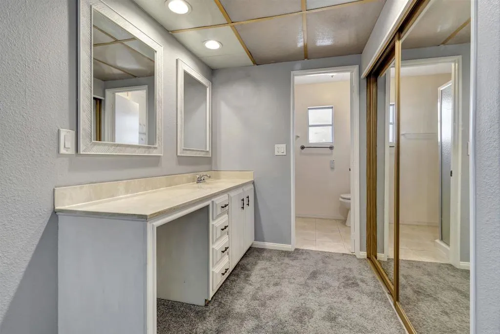 https://cdn.realtyfeed.com/cdn/127/306521631/1c72f3c25af7b72bb20ed762e0ae461c.webp