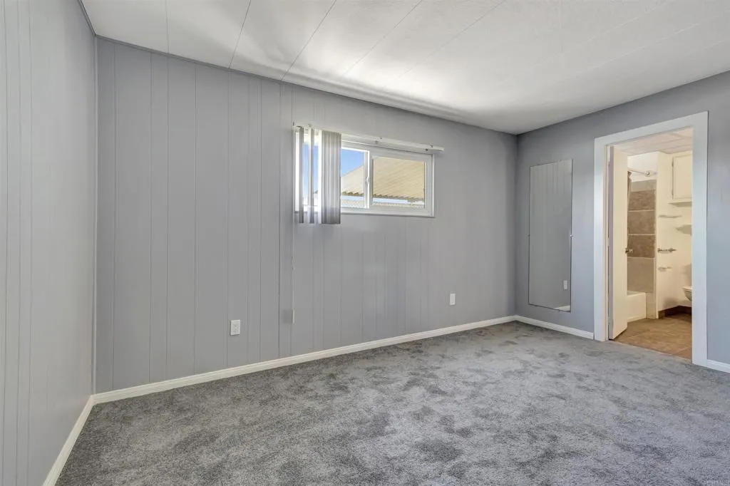 https://cdn.realtyfeed.com/cdn/127/306521631/2493e4b917777ce7082af547cc6fa79a.webp