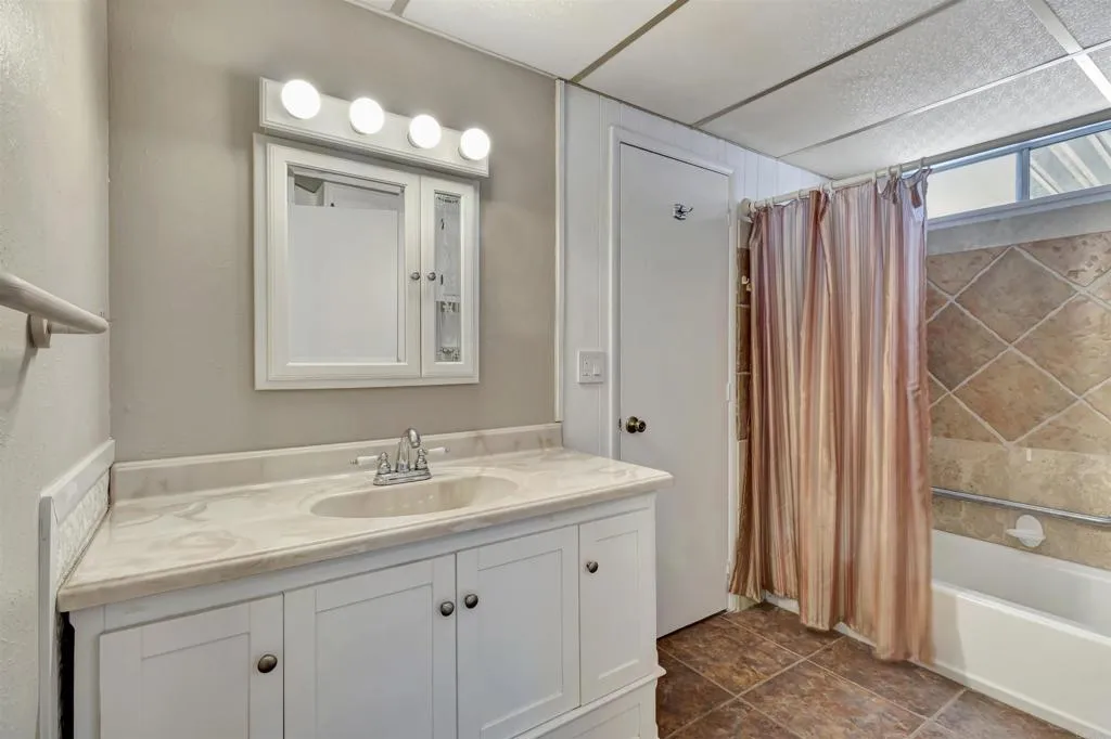 https://cdn.realtyfeed.com/cdn/127/306521631/2ee18aed62efcdb9a5cef5c56f1c3fdf.webp