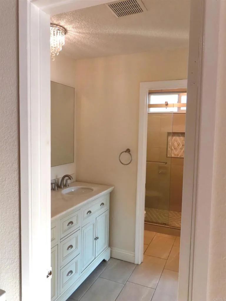 Photo #34: PTP2506304 Listing: Photo #34