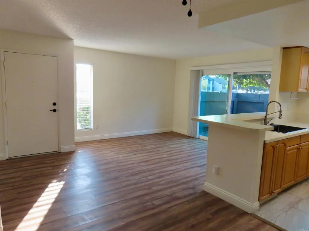 Photo #9: PTP2506304 Listing: Photo #9