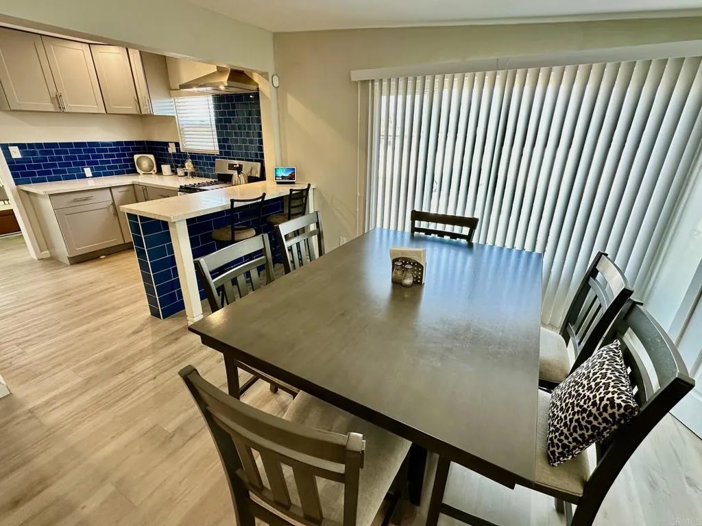 https://cdn.realtyfeed.com/cdn/127/306521726/1e1bd912396bc00cf41f8fdb4968bb8a.webp