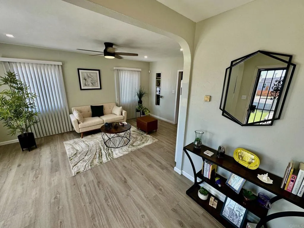 https://cdn.realtyfeed.com/cdn/127/306521726/91c8d90f0f17535e8ad88d83c27e714e.webp