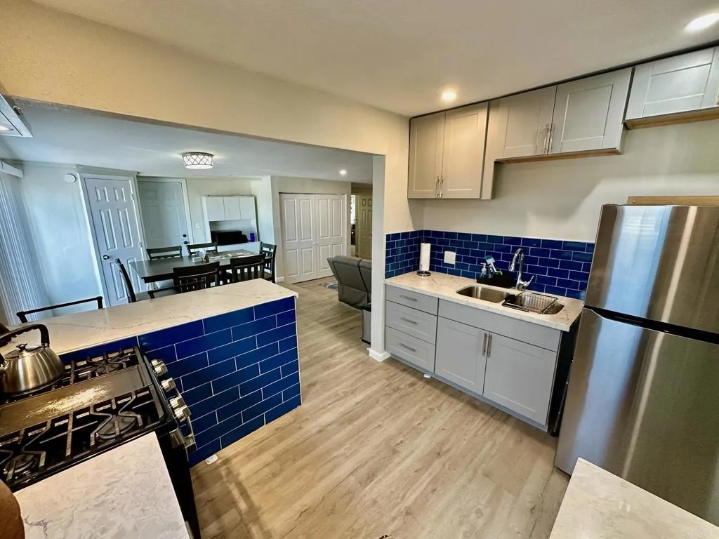 https://cdn.realtyfeed.com/cdn/127/306521726/f38cc037f4bd686502045b03fec1a2a6.webp
