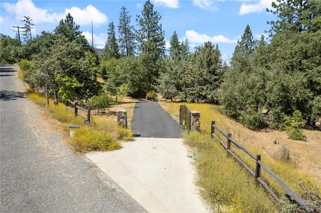56207 Manzanita Lake Drive, North Fork, CA 93643 - Photo 4 of 64, North Fork, CA